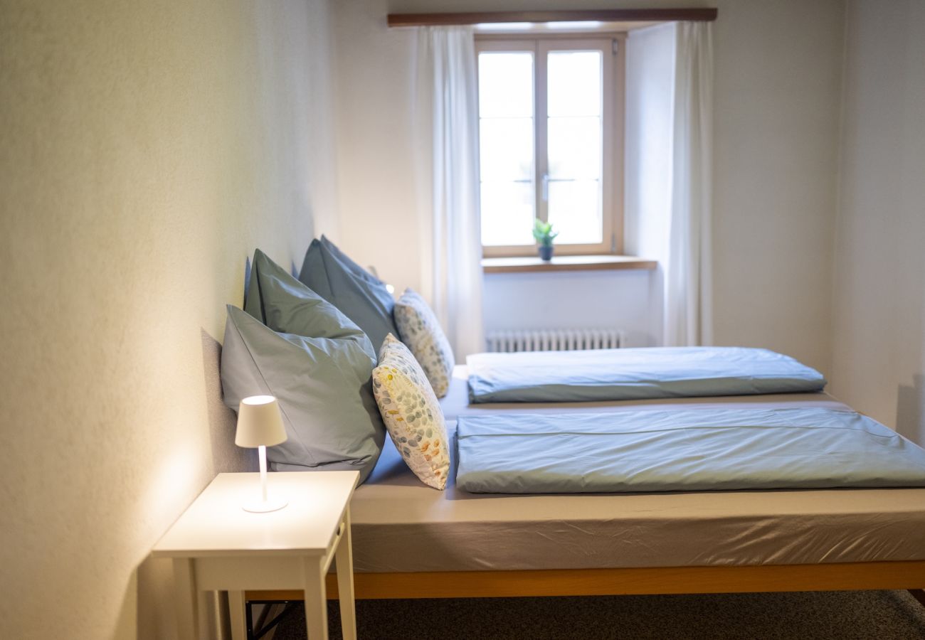 Ferienwohnung in Sent - Chasa Bügliet: Ferienwohnung im Dorfkern von Sent