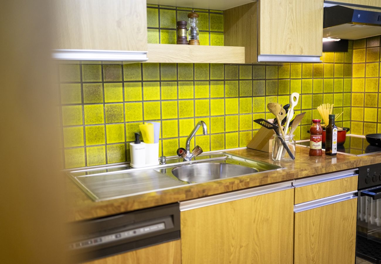 Ferienwohnung in Sent - Chasa Bügliet: Ferienwohnung im Dorfkern von Sent
