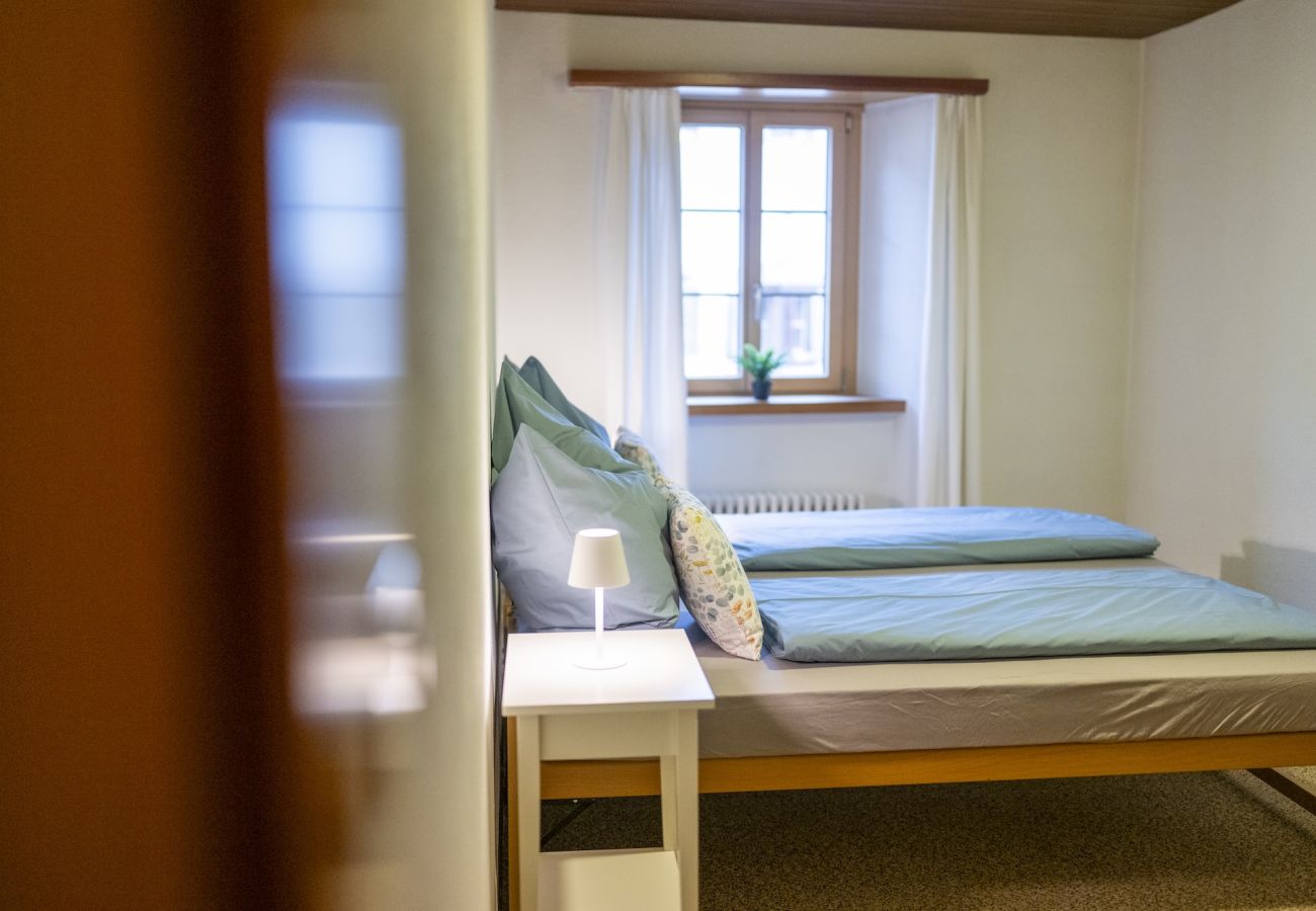 Ferienwohnung in Sent - Chasa Bügliet: Ferienwohnung im Dorfkern von Sent