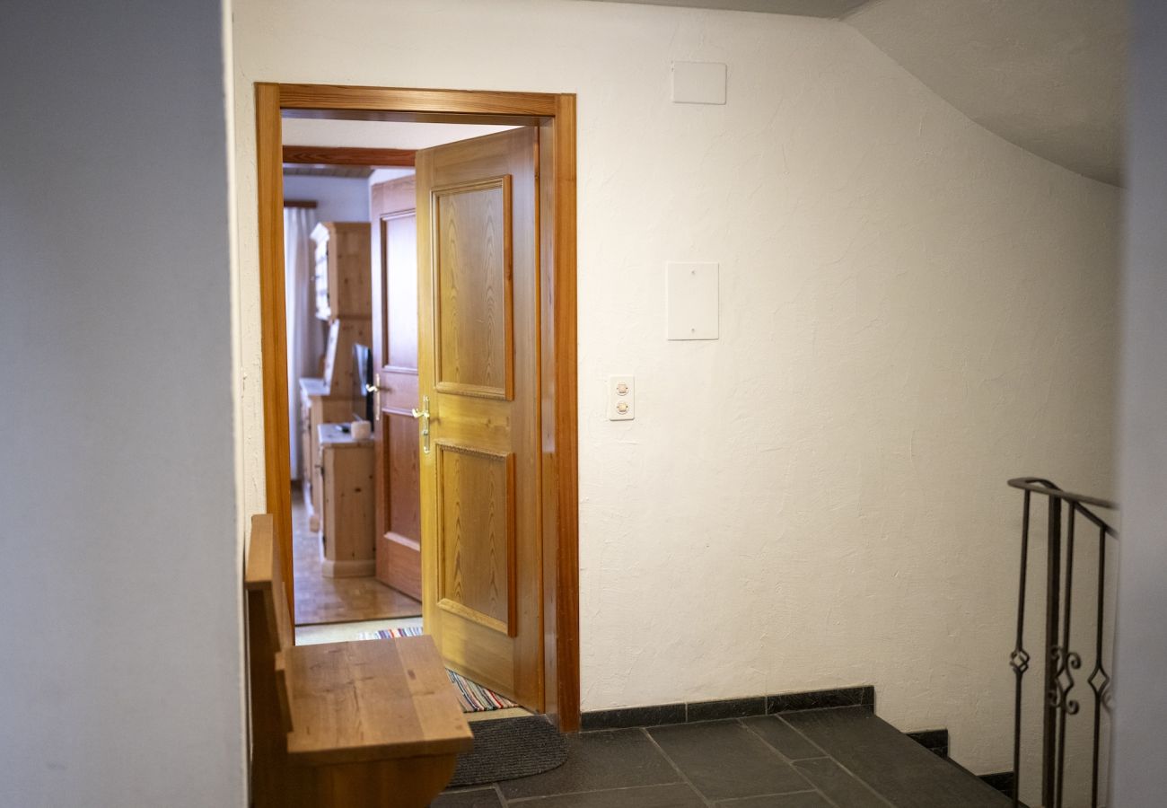 Ferienwohnung in Sent - Chasa Bügliet: Ferienwohnung im Dorfkern von Sent