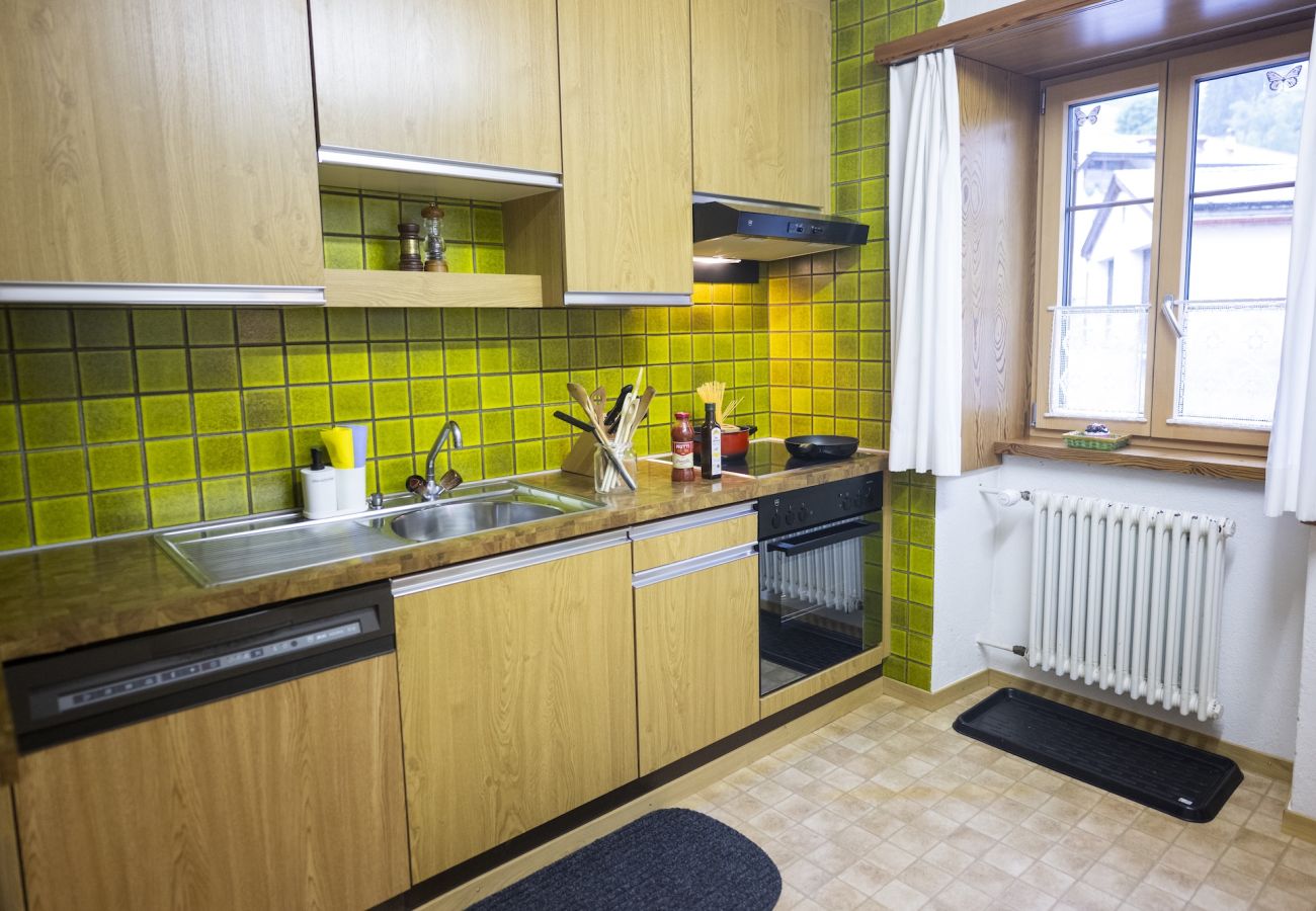 Ferienwohnung in Sent - Chasa Bügliet: Ferienwohnung im Dorfkern von Sent