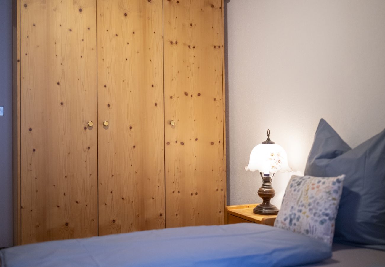 Ferienwohnung in Sent - Chasa Bügliet: Ferienwohnung im Dorfkern von Sent