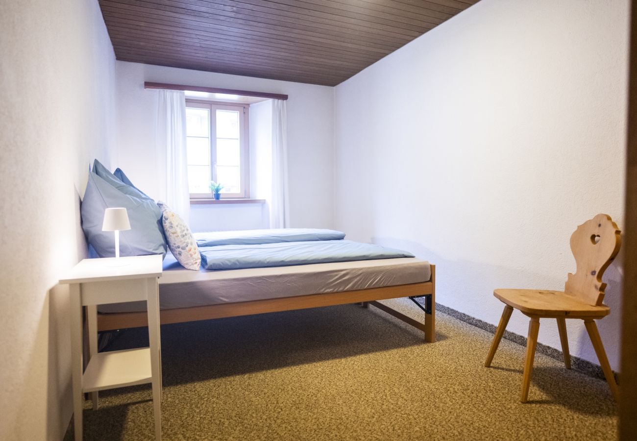 Ferienwohnung in Sent - Chasa Bügliet: Ferienwohnung im Dorfkern von Sent