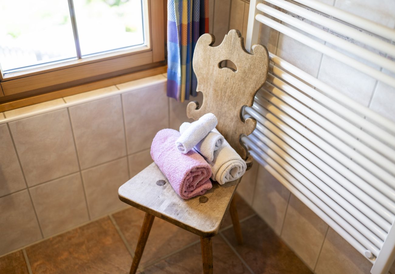 Ferienwohnung in Scuol - Chasa Porta 19:Praktische und gemütliche 3.5-Zimmer-Wohnung an zentraler Lage
