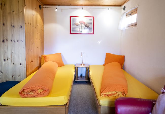 Studio in Ftan - Chasa Ulrica: Ruhige 1.5-Zimmerwohnung in Ftan mit Aussensitzplatz Studio in Ftan - Chasa Ulrica: Ruhige 1.5-Zimmerwohnung in Ftan mit Aussensitzplatz