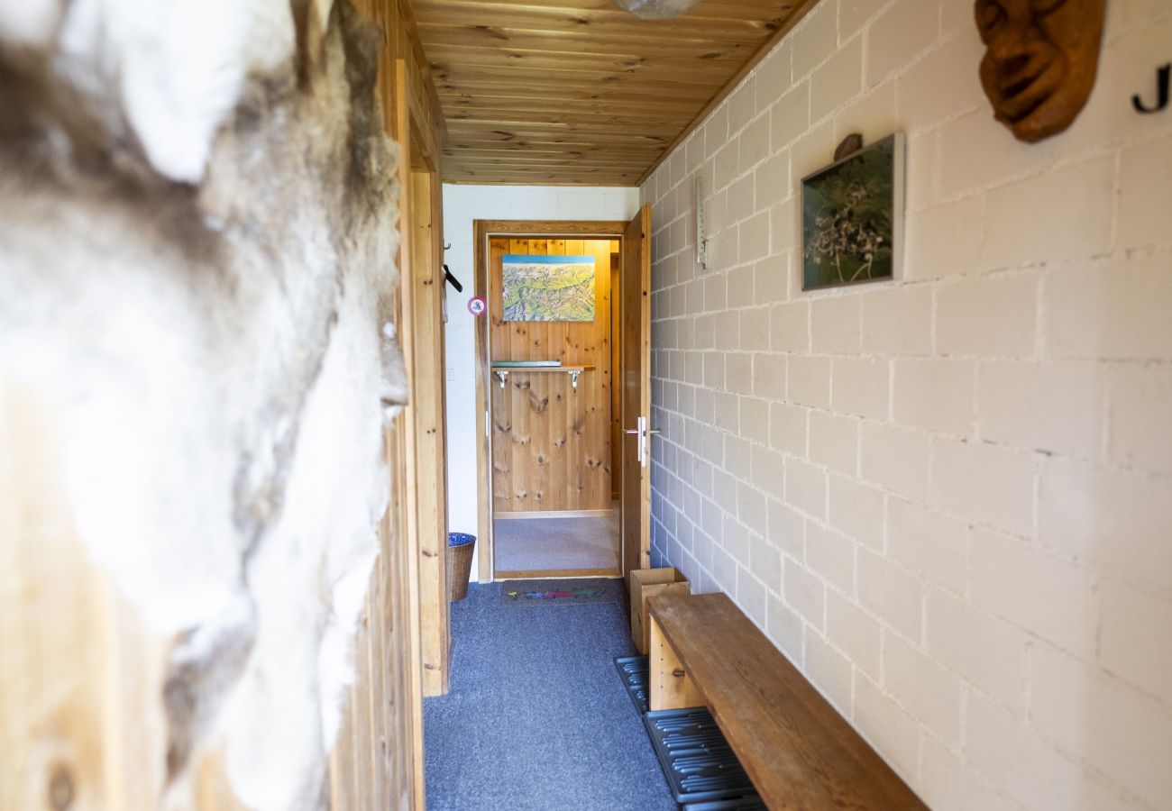 Studio in Ftan - Chasa Ulrica: Ruhige 1.5-Zimmerwohnung in Ftan mit Aussensitzplatz