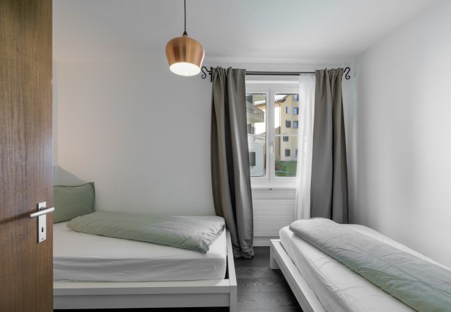 Ferienwohnung in Vulpera - Chasa Valbernard 4105: Grosszügige 3.5-Zimmerwohnung mit Komfort und Bergblick Ferienwohnung in Vulpera - Chasa Valbernard 4105: Grosszügige 3.5-Zimmerwohnung mit Komfort und Bergblick