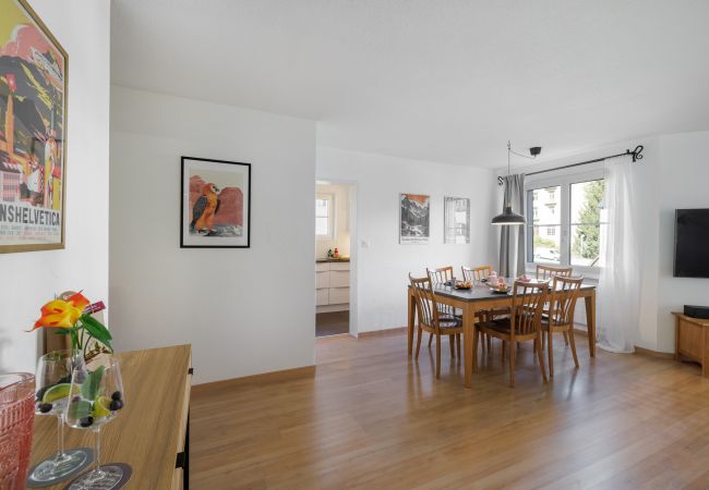 Ferienwohnung in Vulpera - Chasa Valbernard 4105: Grosszügige 3.5-Zimmerwohnung mit Komfort und Bergblick Ferienwohnung in Vulpera - Chasa Valbernard 4105: Grosszügige 3.5-Zimmerwohnung mit Komfort und Bergblick
