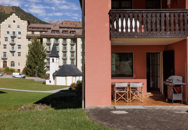 Ferienwohnung in Vulpera - Chasa Valbernard 4105: Grosszügige 3.5-Zimmerwohnung mit Komfort und Bergblick Ferienwohnung in Vulpera - Chasa Valbernard 4105: Grosszügige 3.5-Zimmerwohnung mit Komfort und Bergblick
