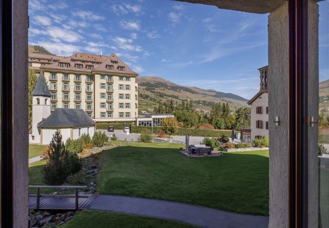 Ferienwohnung in Vulpera - Chasa Valbernard 4105: Grosszügige 3.5-Zimmerwohnung mit Komfort und Bergblick Ferienwohnung in Vulpera - Chasa Valbernard 4105: Grosszügige 3.5-Zimmerwohnung mit Komfort und Bergblick