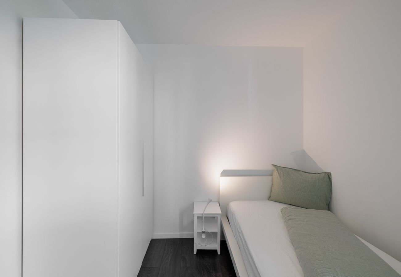 Ferienwohnung in Vulpera - Chasa Valbernard 4105: Grosszügige 3.5-Zimmerwohnung mit Komfort und Bergblick Ferienwohnung in Vulpera - Chasa Valbernard 4105: Grosszügige 3.5-Zimmerwohnung mit Komfort und Bergblick