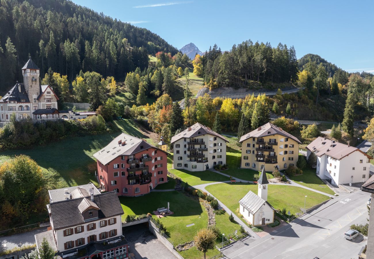 Ferienwohnung in Vulpera - Chasa Valbernard 4105: Grosszügige 3.5-Zimmerwohnung mit Komfort und Bergblick Ferienwohnung in Vulpera - Chasa Valbernard 4105: Grosszügige 3.5-Zimmerwohnung mit Komfort und Bergblick