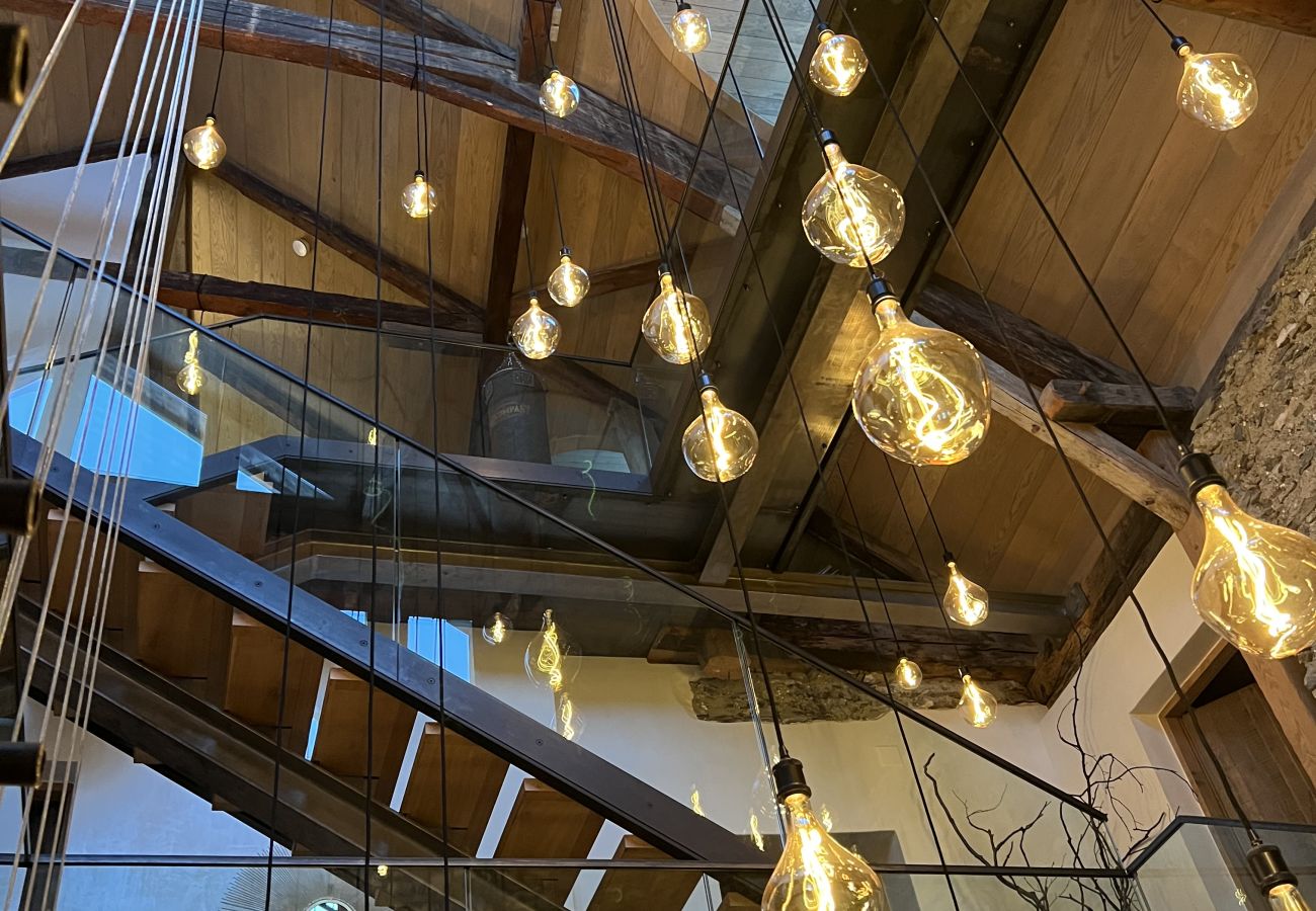 Chalet in Sent - Chasa Sentima – luxuriöser Engadiner Palazzo mit Panoramablick, Hotpot & Sauna direkt an der Talabfahrt 