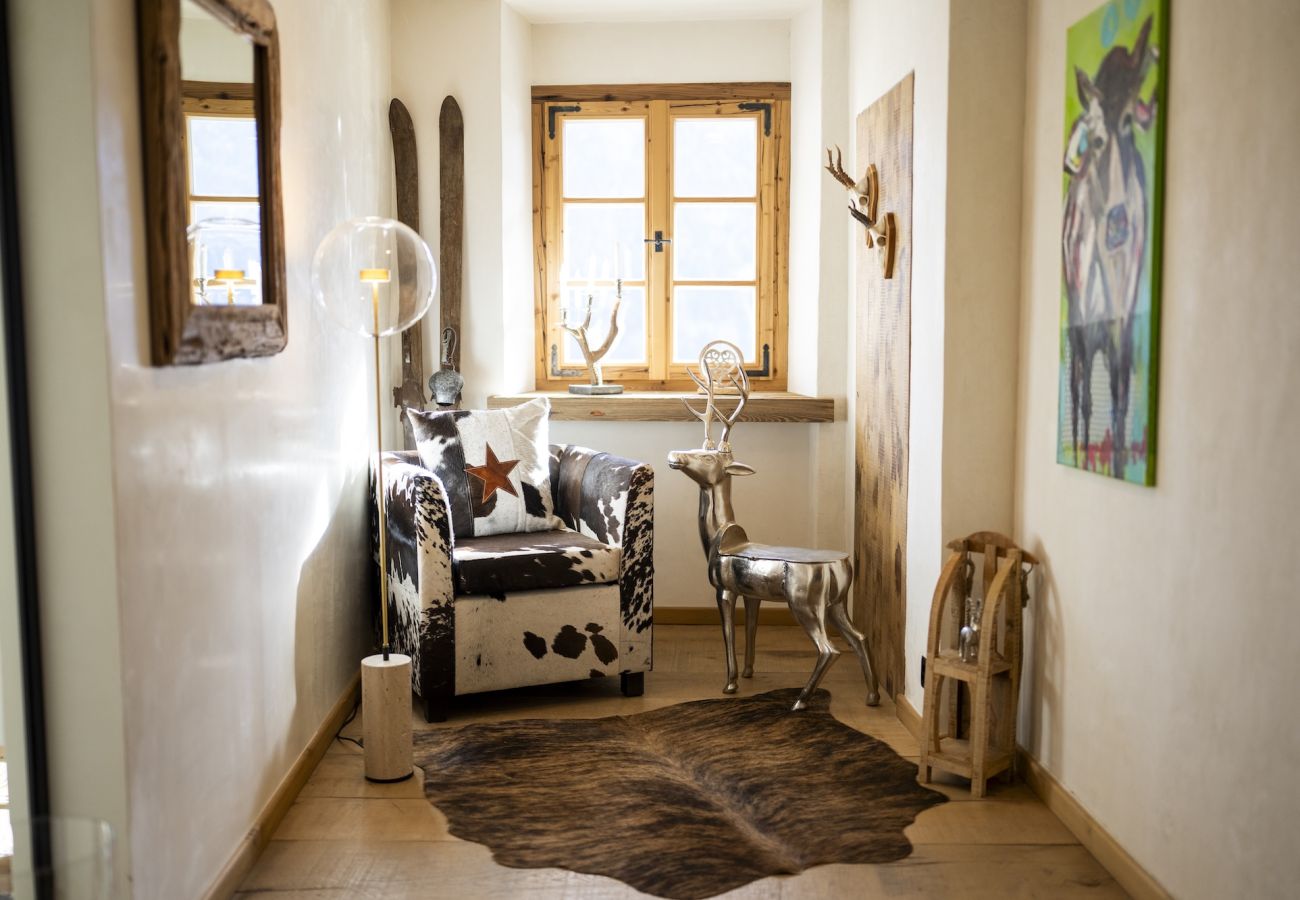 Chalet in Sent - Chasa Sentima – luxuriöser Engadiner Palazzo mit Panoramablick, Hotpot & Sauna direkt an der Talabfahrt 