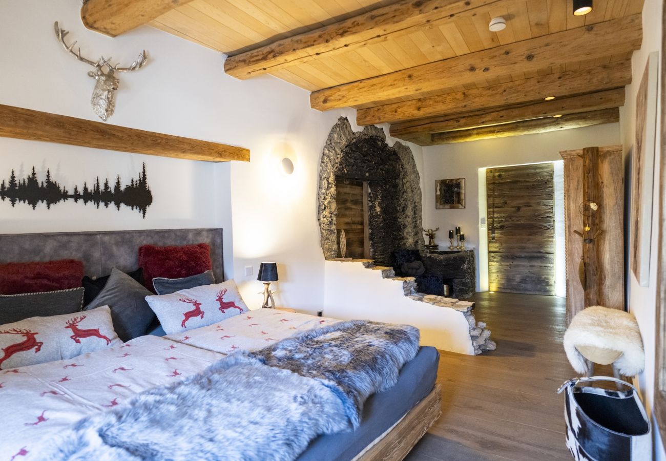 Chalet in Sent - Chasa Sentima – luxuriöser Engadiner Palazzo mit Panoramablick, Hotpot & Sauna direkt an der Talabfahrt 