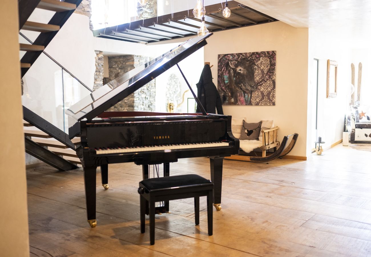 Chalet in Sent - Chasa Sentima – luxuriöser Engadiner Palazzo mit Panoramablick, Hotpot & Sauna direkt an der Talabfahrt 