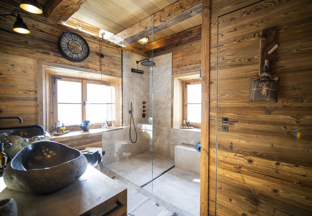 Chalet in Sent - Chasa Sentima – luxuriöser Engadiner Palazzo mit Panoramablick, Hotpot & Sauna direkt an der Talabfahrt 