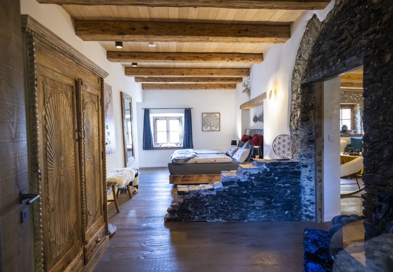 Chalet in Sent - Chasa Sentima – luxuriöser Engadiner Palazzo mit Panoramablick, Hotpot & Sauna direkt an der Talabfahrt 