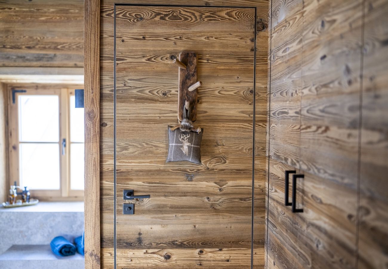 Chalet in Sent - Chasa Sentima – luxuriöser Engadiner Palazzo mit Panoramablick, Hotpot & Sauna direkt an der Talabfahrt 