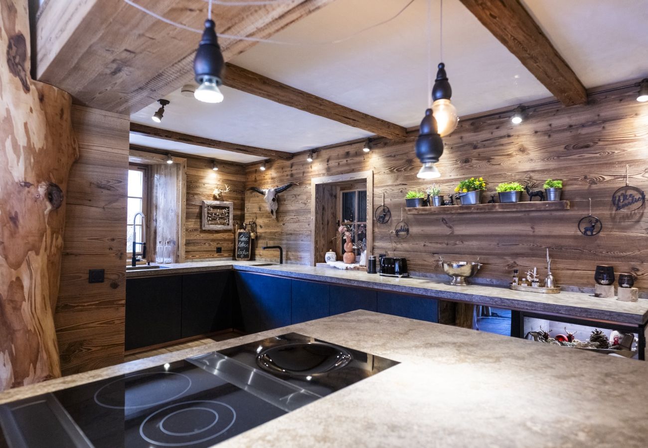 Chalet in Sent - Chasa Sentima – luxuriöser Engadiner Palazzo mit Panoramablick, Hotpot & Sauna direkt an der Talabfahrt 