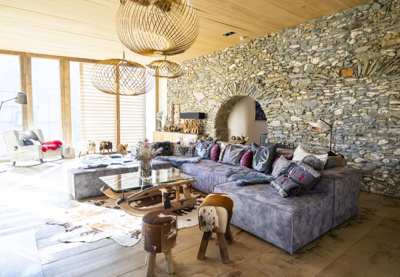 Chalet in Sent - Chasa Sentima – luxuriöser Engadiner Palazzo mit Panoramablick, Hotpot & Sauna direkt an der Talabfahrt 