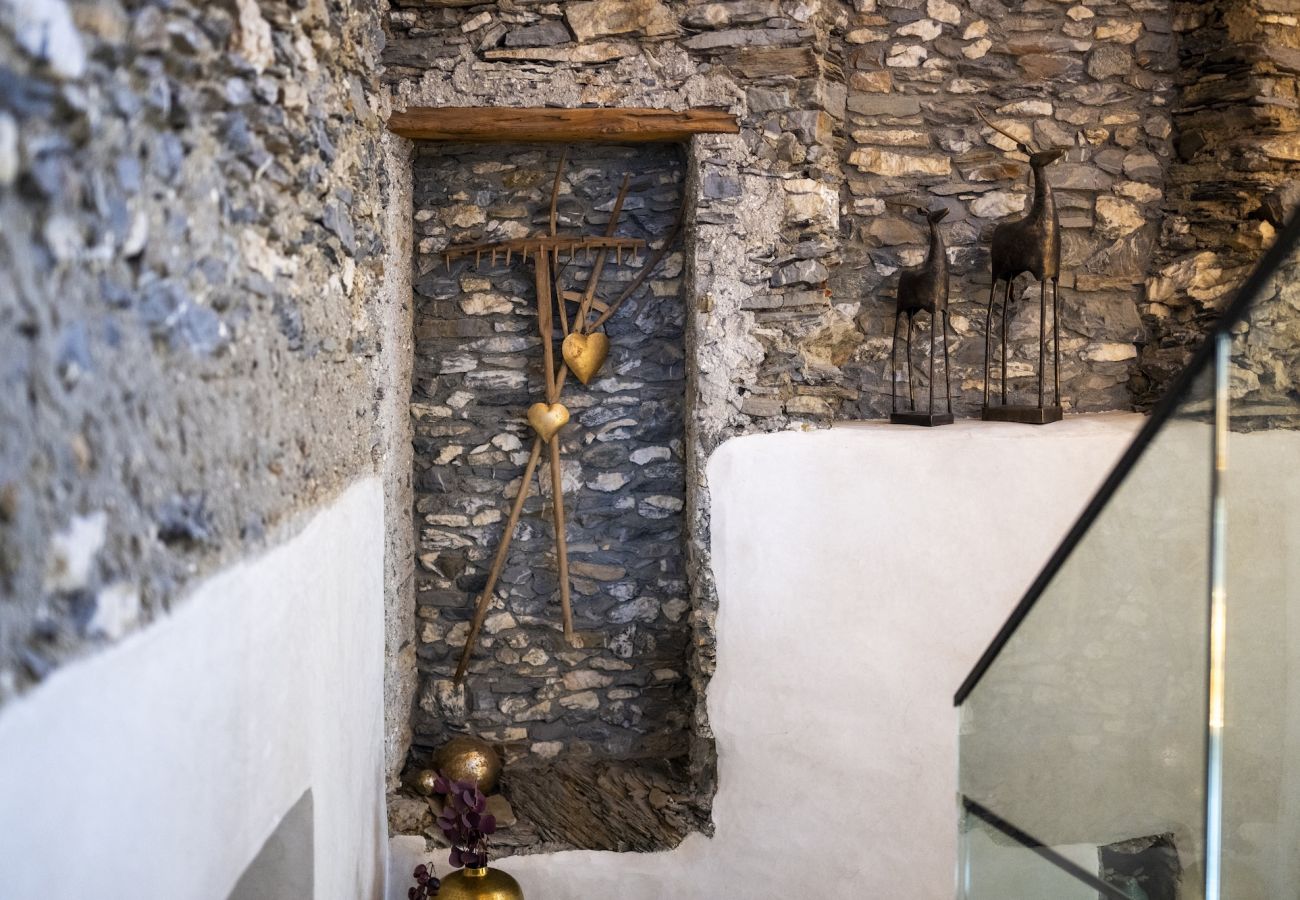 Chalet in Sent - Chasa Sentima – luxuriöser Engadiner Palazzo mit Panoramablick, Hotpot & Sauna direkt an der Talabfahrt 