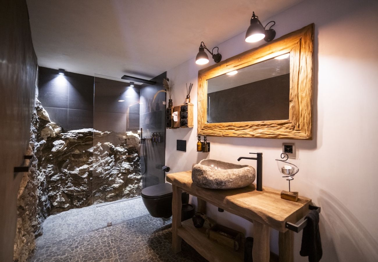 Chalet in Sent - Chasa Sentima – luxuriöser Engadiner Palazzo mit Panoramablick, Hotpot & Sauna direkt an der Talabfahrt 