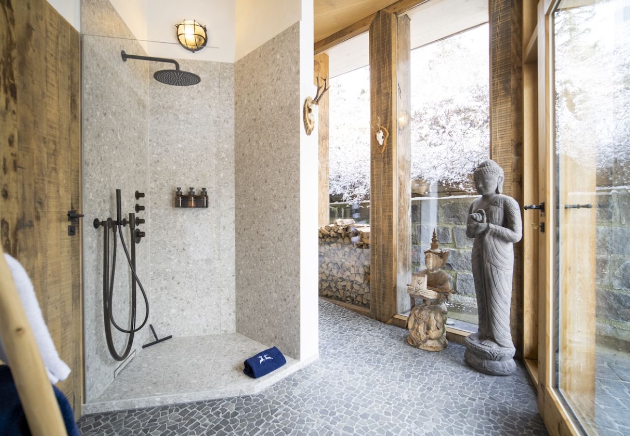 Chalet in Sent - Chasa Sentima – luxuriöser Engadiner Palazzo mit Panoramablick, Hotpot & Sauna direkt an der Talabfahrt 