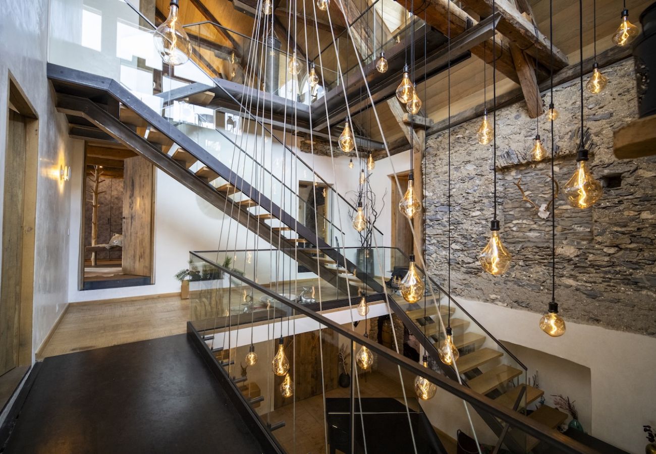 Chalet in Sent - Chasa Sentima – luxuriöser Engadiner Palazzo mit Panoramablick, Hotpot & Sauna direkt an der Talabfahrt 