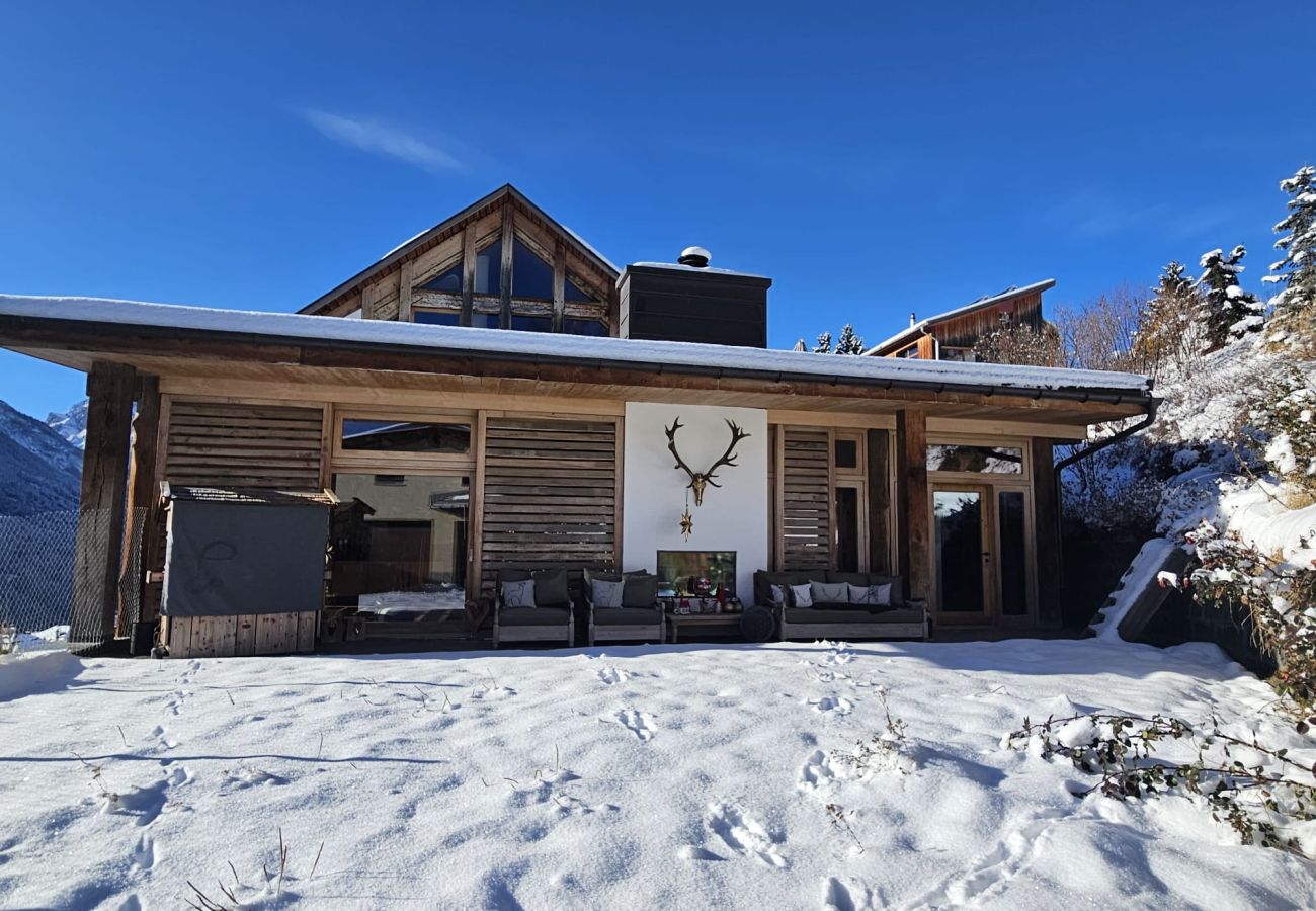 Chalet in Sent - Chasa Sentima – luxuriöser Engadiner Villa mit Panoramablick, Hotpot & Sauna