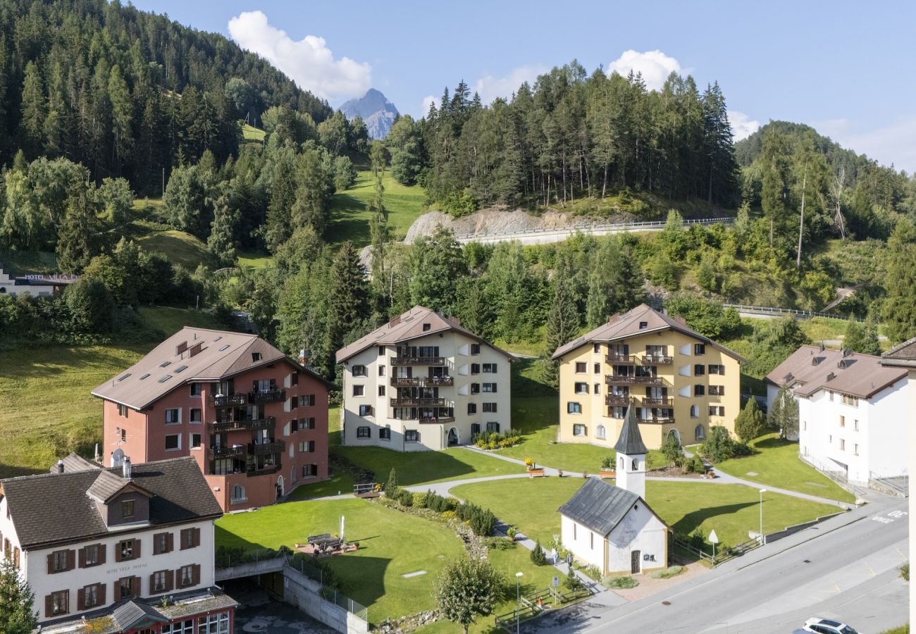 Ferienwohnung in Vulpera - Chasa Vulperola 4105 – Grosszügige 3.5-Zimmerwohnung mit Berg- und Golfblick in Vulpera