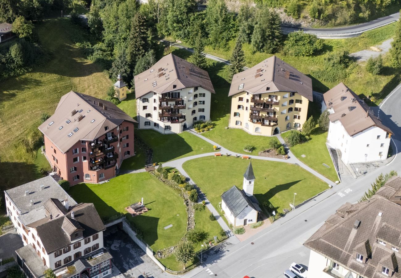 Ferienwohnung in Vulpera - Chasa Vulperola 4105 – Grosszügige 3.5-Zimmerwohnung mit Berg- und Golfblick in Vulpera