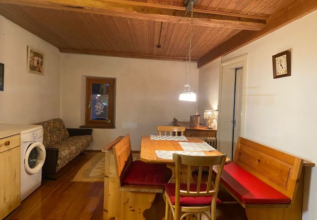 Ferienwohnung in Ftan - Palazzi Denoth - Schlichte und praktische Ferienwohnung für einen unkomplizierten Aufenthalt