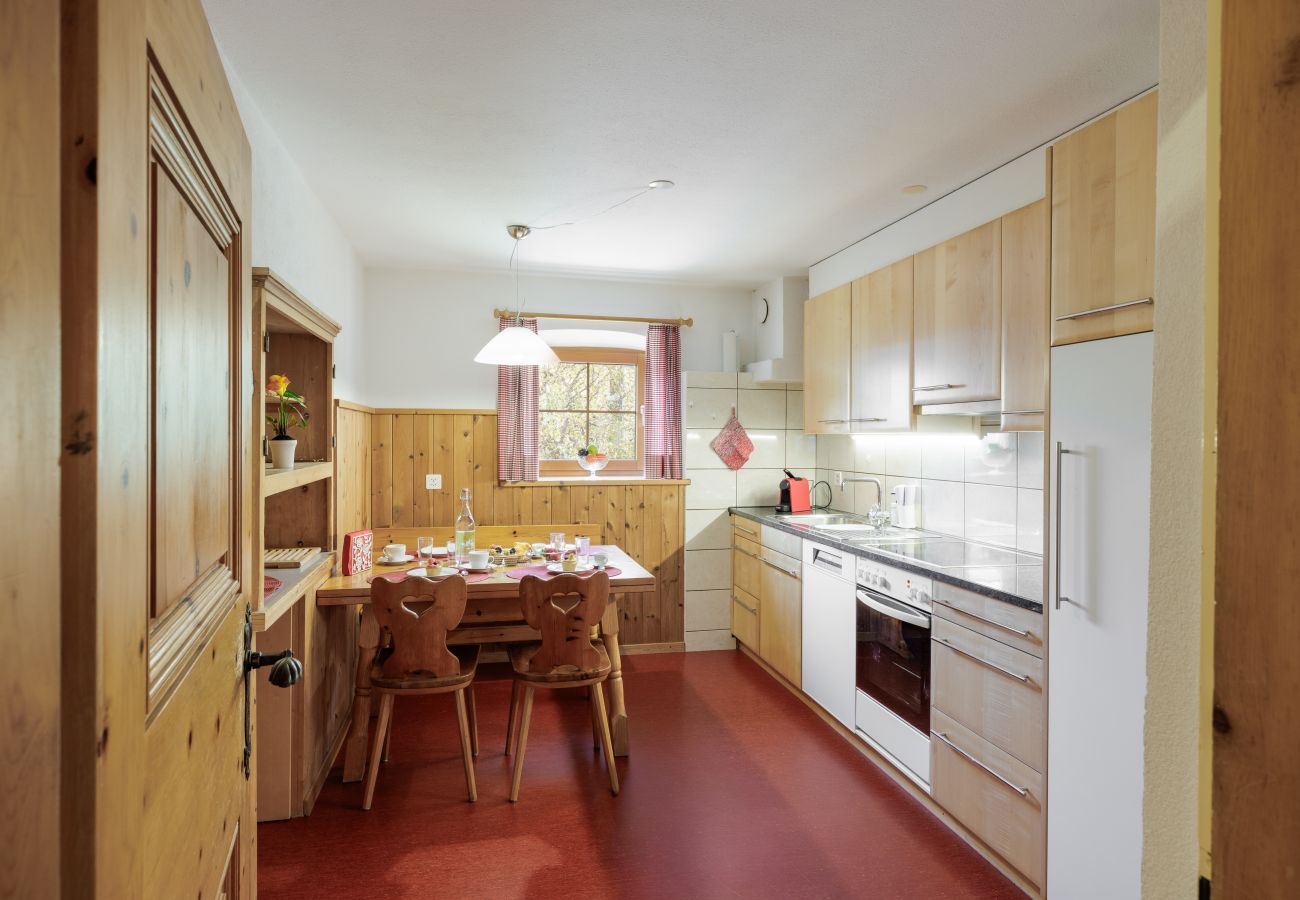 Ferienwohnung in Scuol - Chasa Marugg: Gemütliche 3.5-Zimmerwohnung direkt beim Engadin Bad Scuol