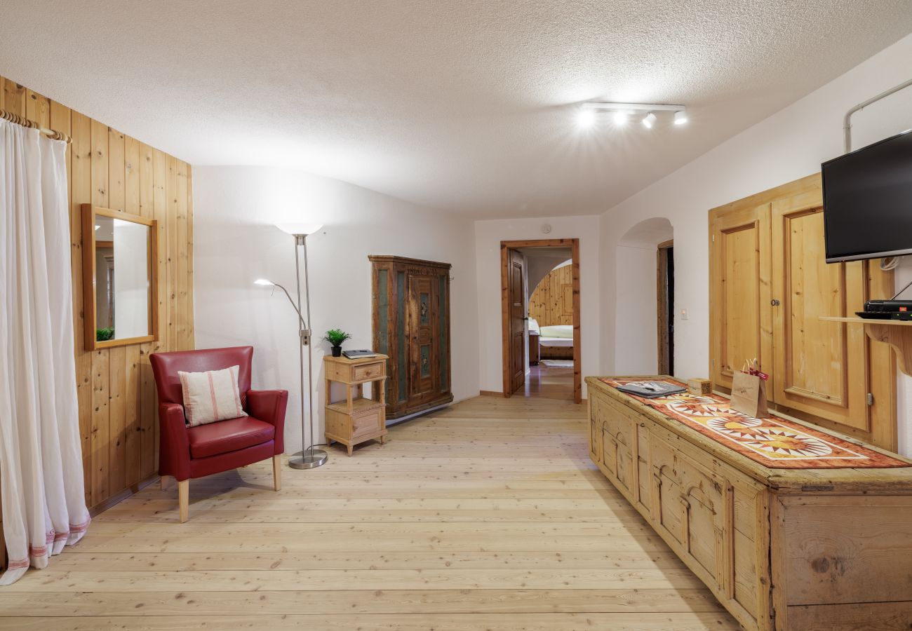 Ferienwohnung in Scuol - Chasa Marugg: Gemütliche 3.5-Zimmerwohnung direkt beim Engadin Bad Scuol