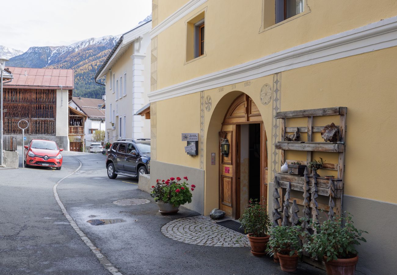 Ferienwohnung in Scuol - Chasa Marugg: Gemütliche 3.5-Zimmerwohnung direkt beim Engadin Bad Scuol