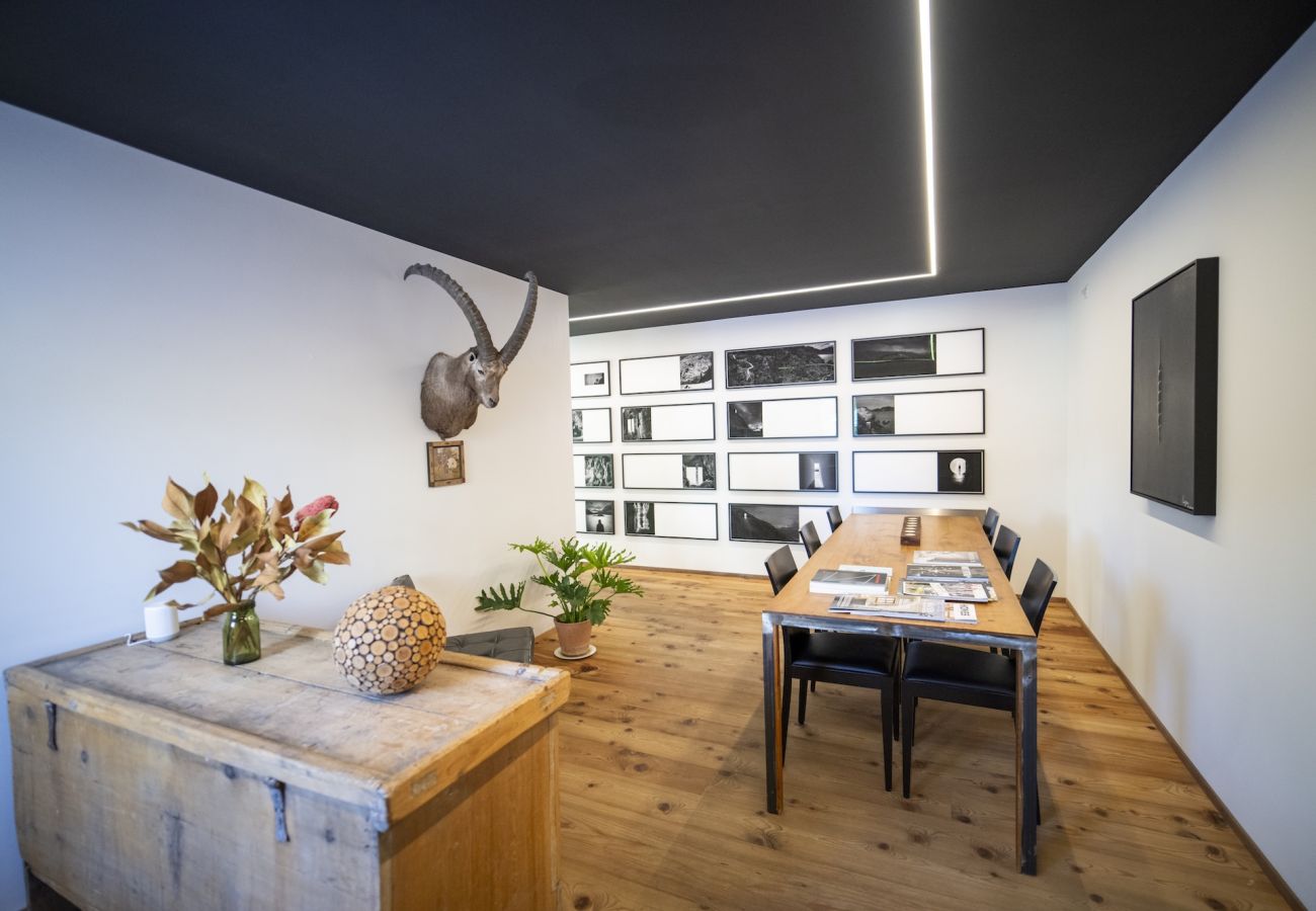 Ferienwohnung in Sent - Chasa Vital - Hochwertige Ferienwohnung mit elegantem Ambiente in Sent