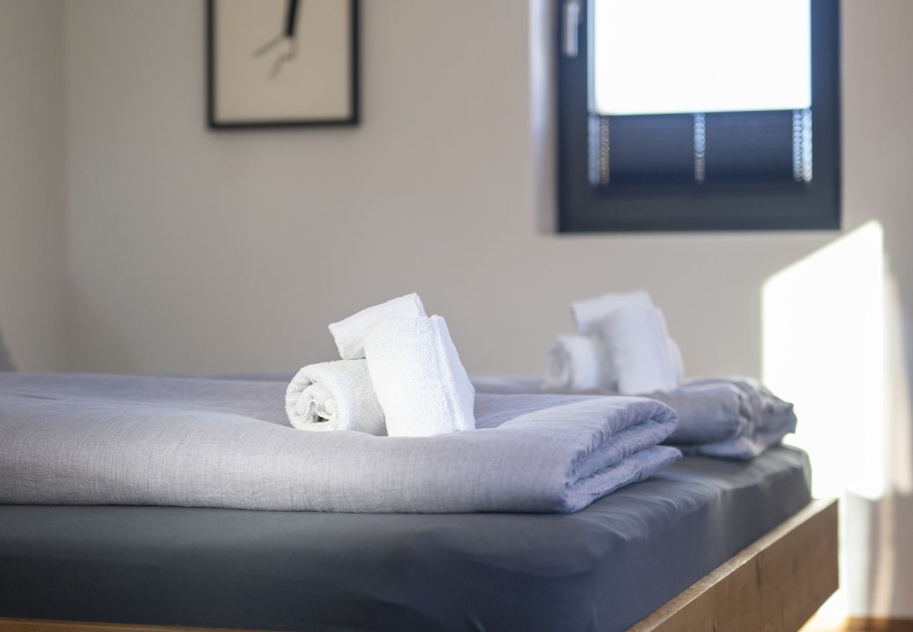 Ferienwohnung in Sent - Chasa Vital - Hochwertige Ferienwohnung mit elegantem Ambiente in Sent