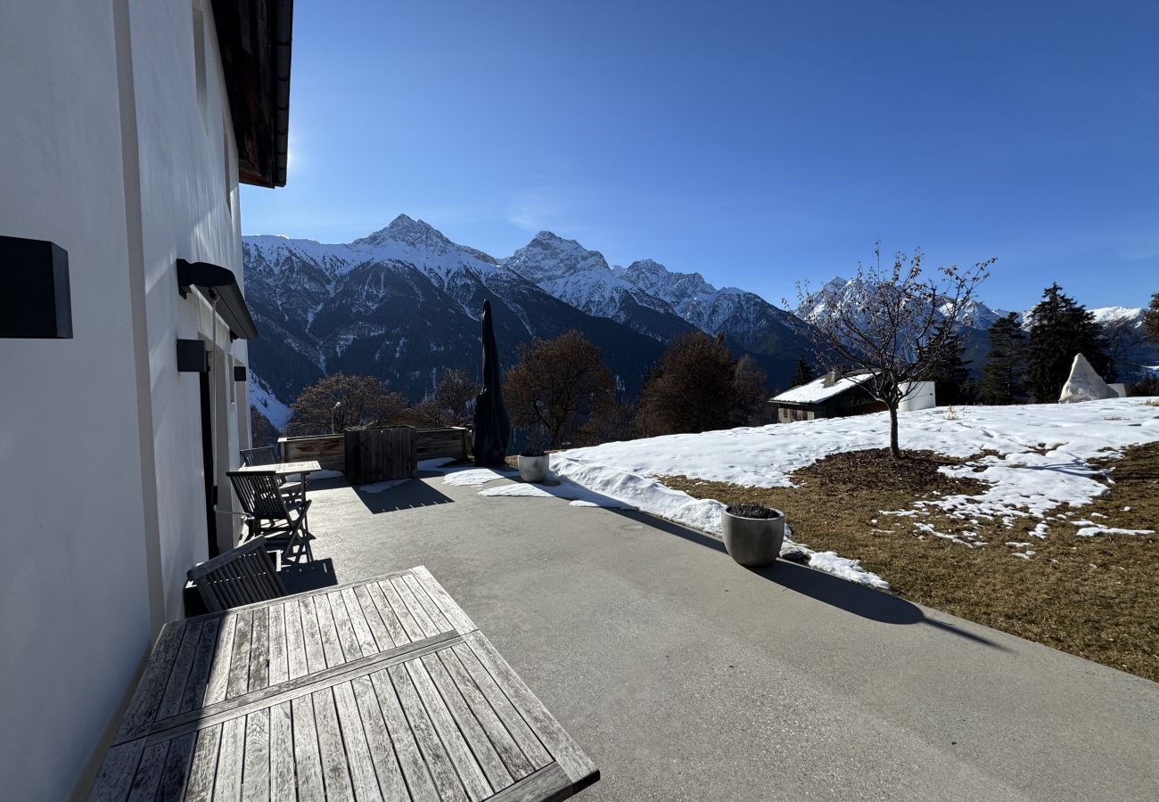 Ferienwohnung in Sent - Chasa Vital - Hochwertige Ferienwohnung mit elegantem Ambiente in Sent