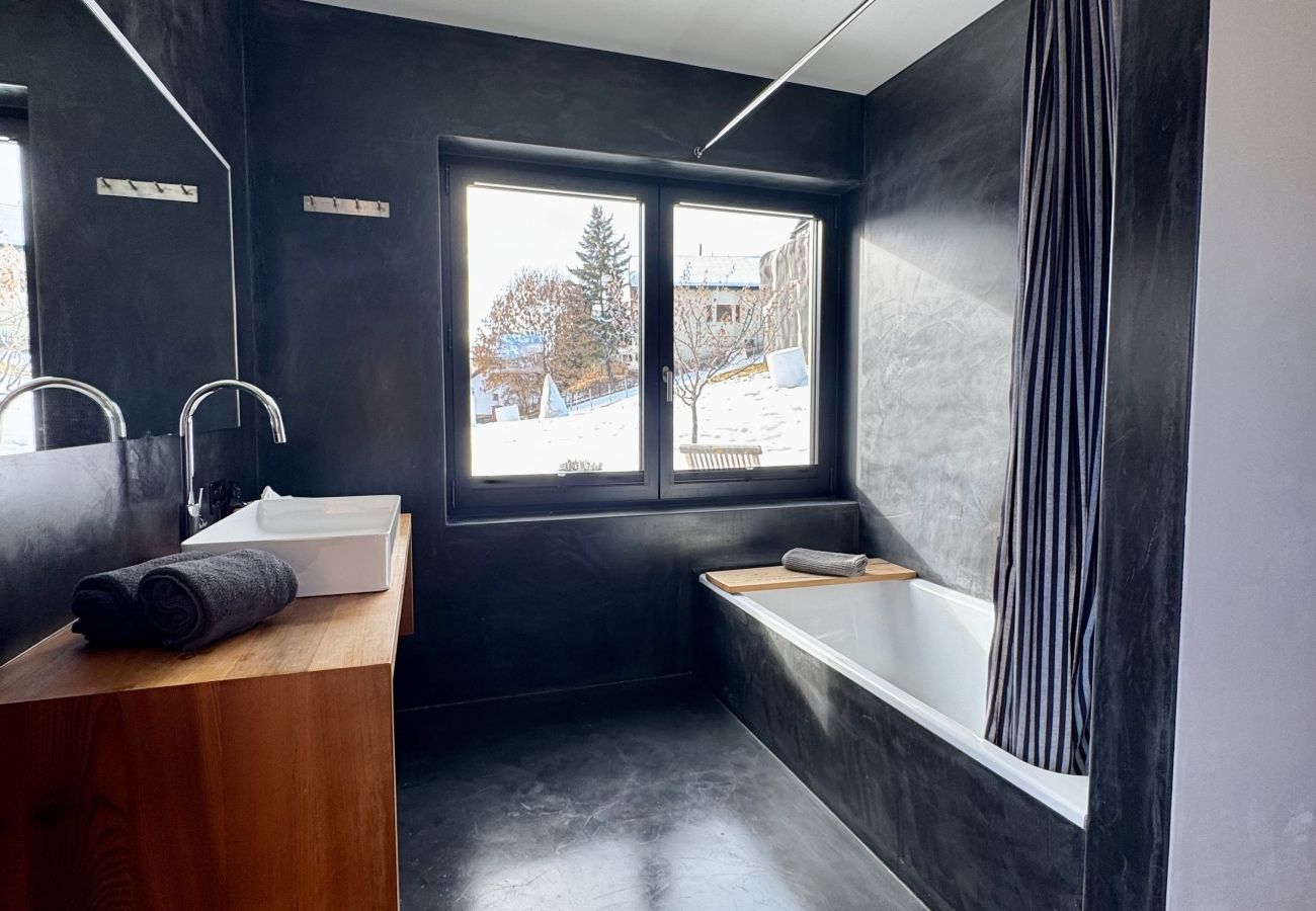 Ferienwohnung in Sent - Chasa Vital - Hochwertige Ferienwohnung mit elegantem Ambiente in Sent