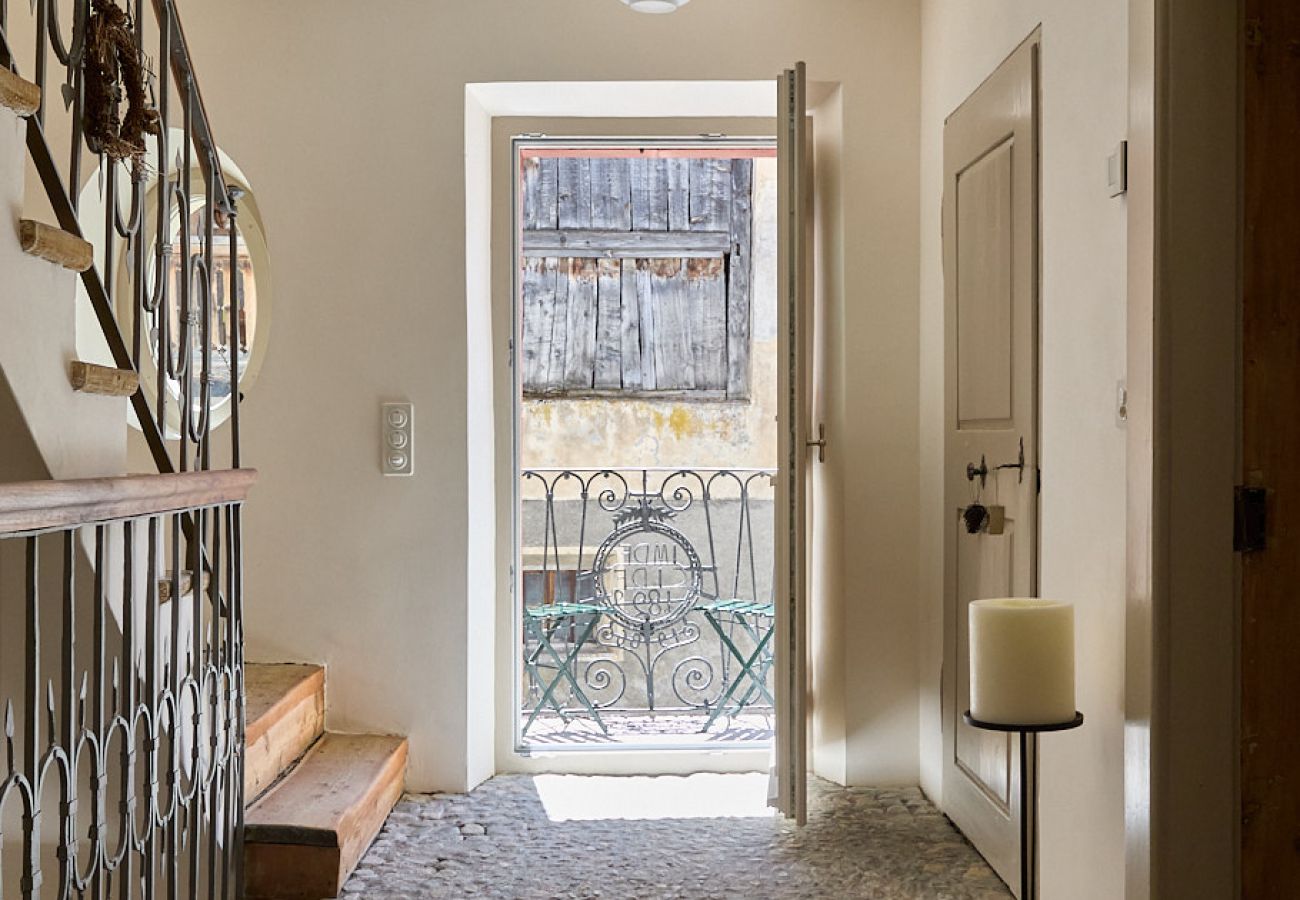 Ferienhaus in Sent - Casa Defilla - Exklusives Ferienhaus mit historischem Charme und hochwertiger Ausstattung