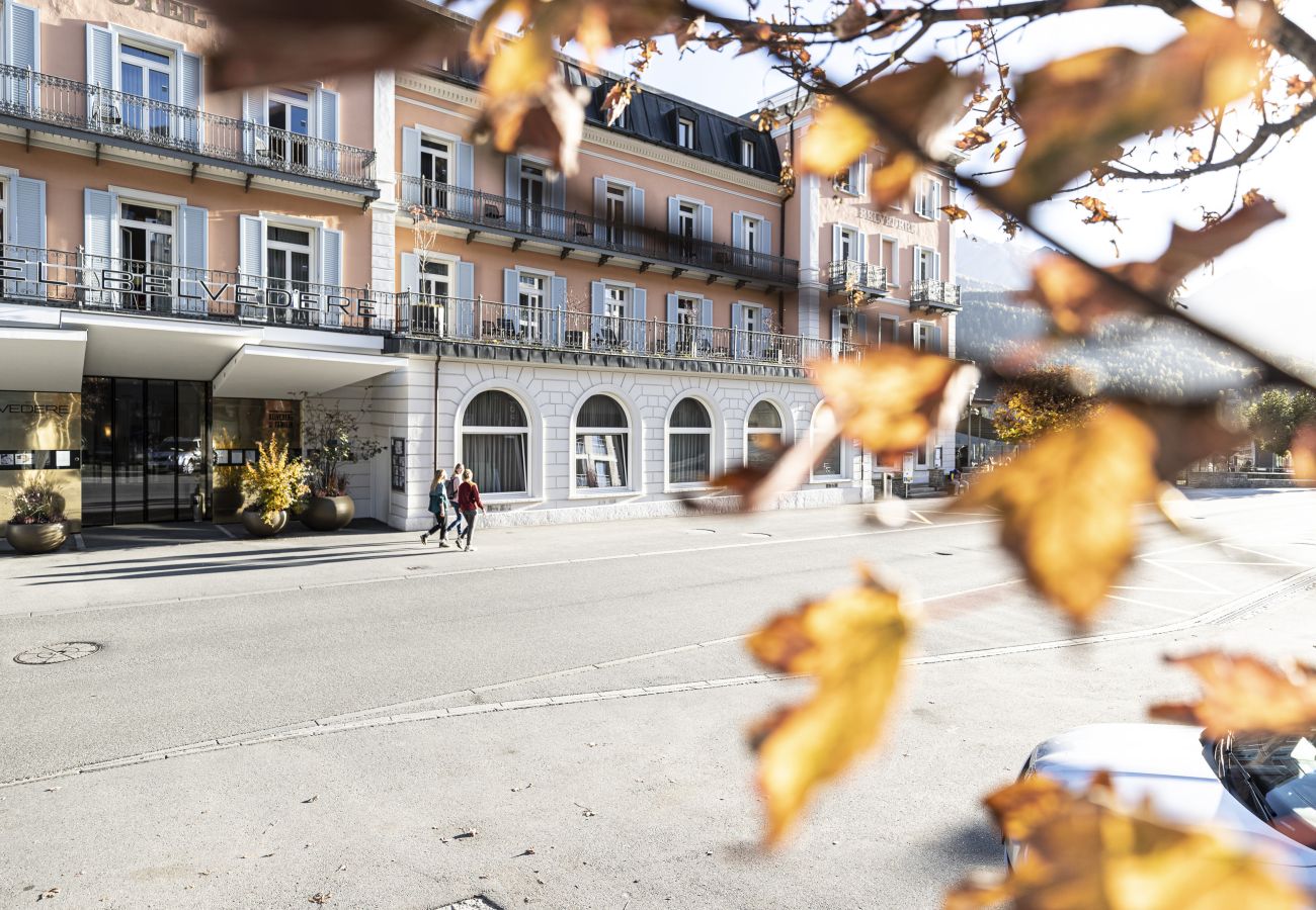 Ferienwohnung in Scuol - Plavna Apartment 2B: Moderne 2 ½-Zimmerwohnung zentral und mit Panoramablick (Südausrichtung)