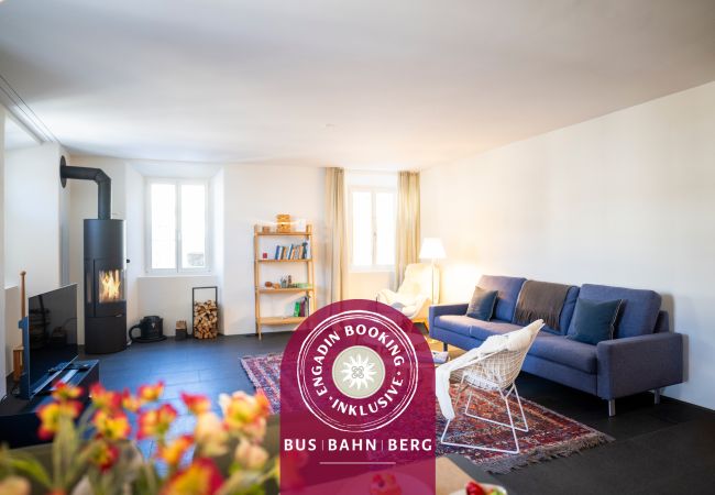 Ferienwohnung in Scuol - Chasa Stradun 203A – Zentrale 2-Zimmer-Ferienwohnung mit Balkon und Kamin in Scuol