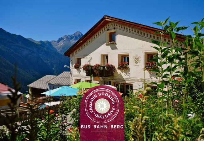 Ferienhaus in Tschlin - Chasa Macun – Grosszügiges Ferienhaus mit professioneller Küche im Bergdorf Tschlin