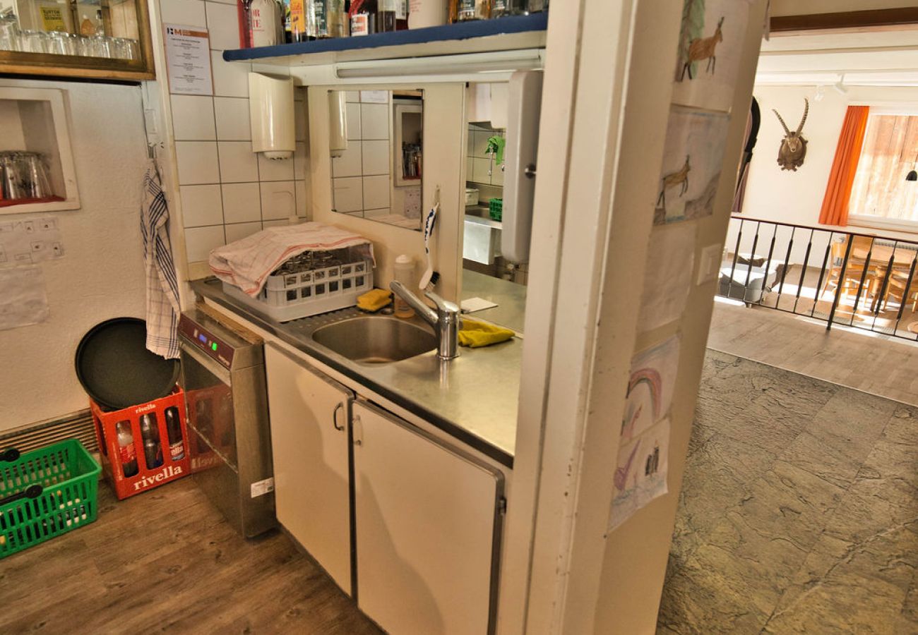 Ferienhaus in Tschlin - Chasa Macun – Grosszügiges Ferienhaus mit professioneller Küche im Bergdorf Tschlin