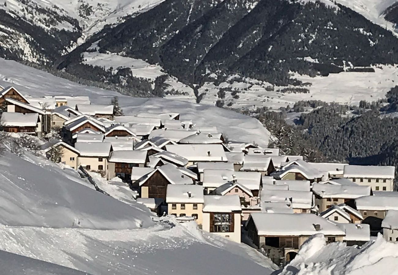 Ferienhaus in Tschlin - Chasa Macun – Grosszügiges Ferienhaus mit professioneller Küche im Bergdorf Tschlin