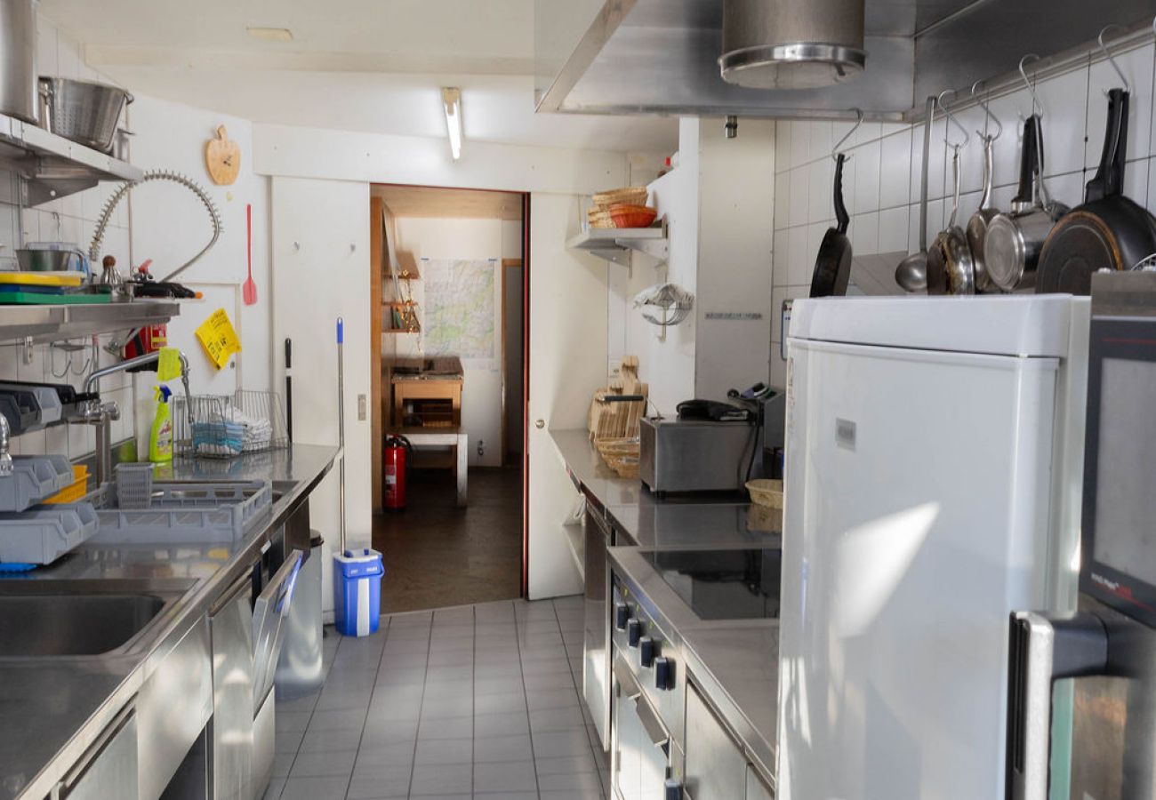 Ferienhaus in Tschlin - Chasa Macun – Grosszügiges Ferienhaus mit professioneller Küche im Bergdorf Tschlin