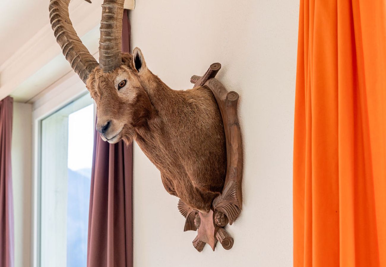 Ferienhaus in Tschlin - Chasa Macun – Grosszügiges Ferienhaus mit professioneller Küche im Bergdorf Tschlin