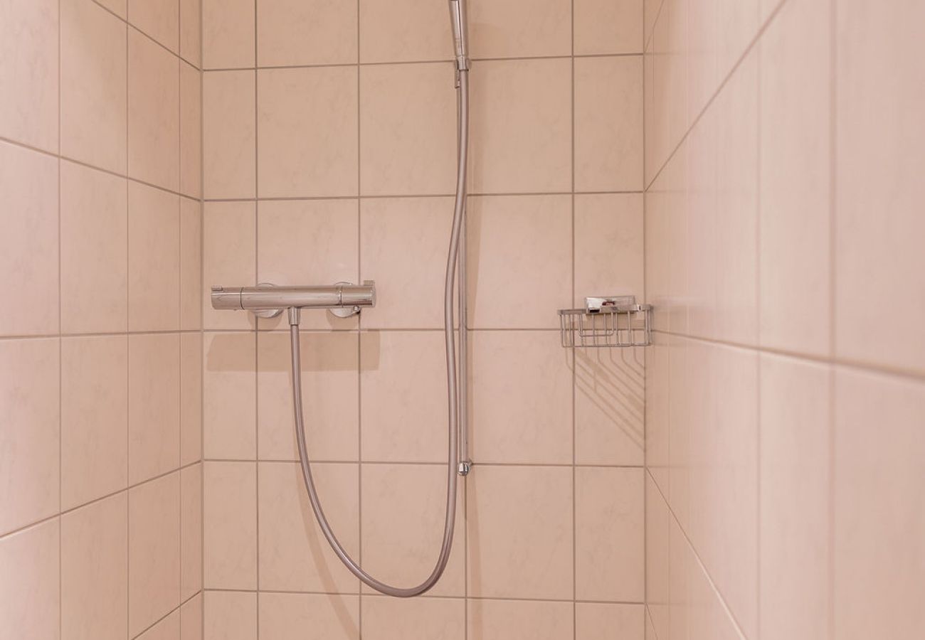 Ferienhaus in Tschlin - Chasa Macun – Grosszügiges Ferienhaus mit professioneller Küche im Bergdorf Tschlin