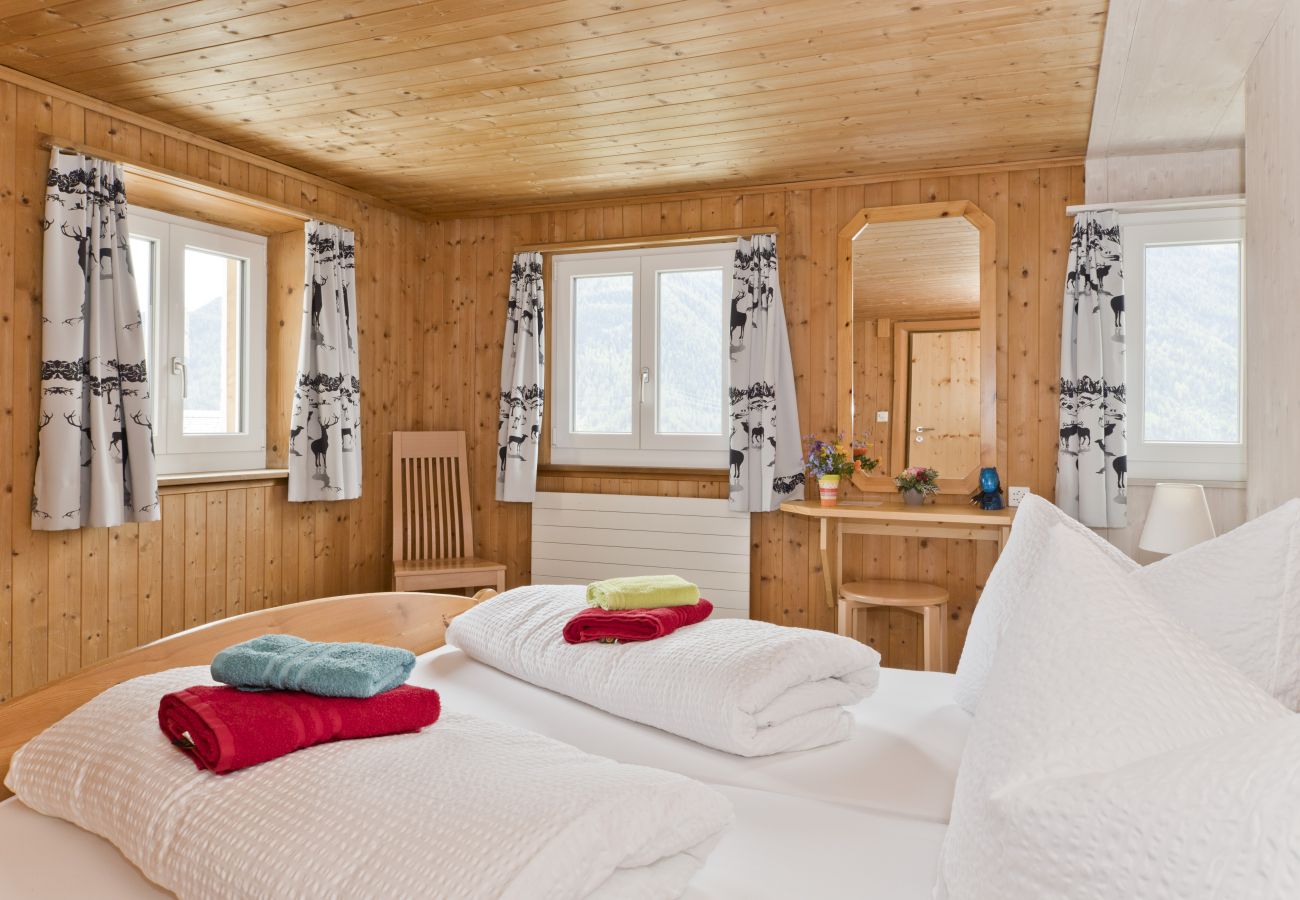 Ferienhaus in Tschlin - Chasa Macun – Grosszügiges Ferienhaus mit professioneller Küche im Bergdorf Tschlin